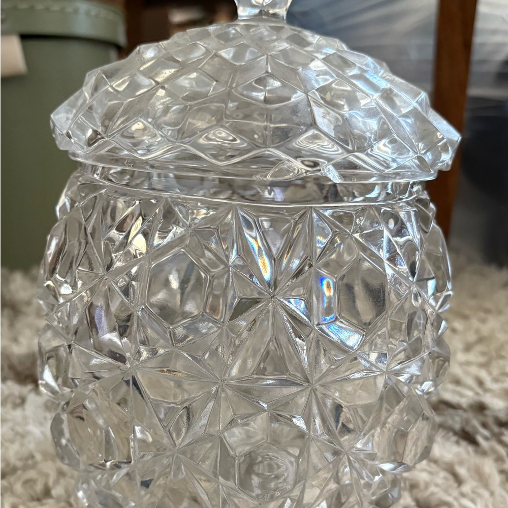 Elegant Clear Crystal Jar with Lid